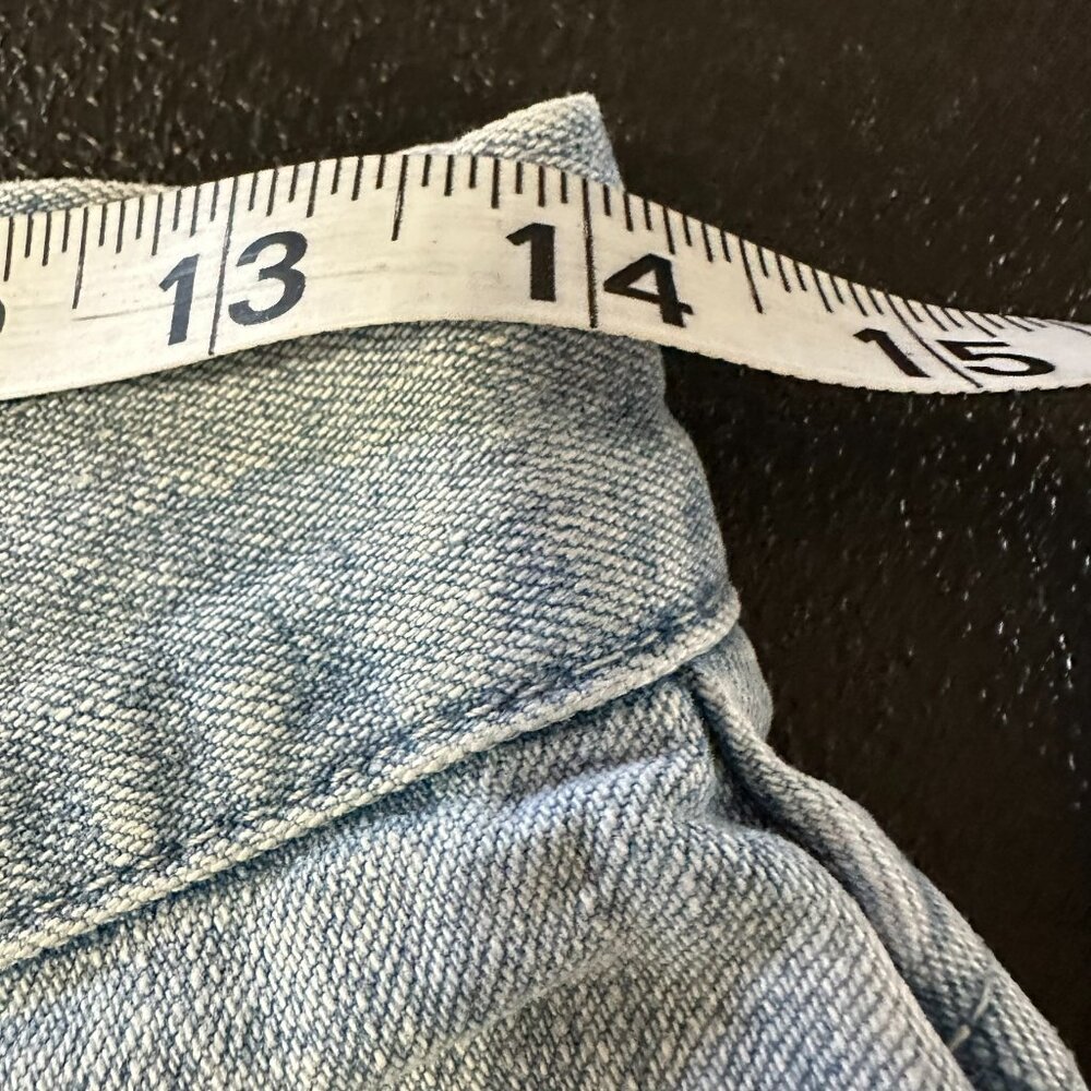 Lee Riders Capri Jean Size 10 Med Fits more like Size 8 Light Blue Wash Denim - Picture 7 of 13